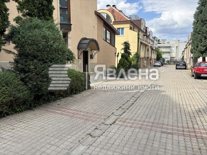 Продава КЪЩА, гр. София, Манастирски ливади, снимка 2 - Къщи - 53991821