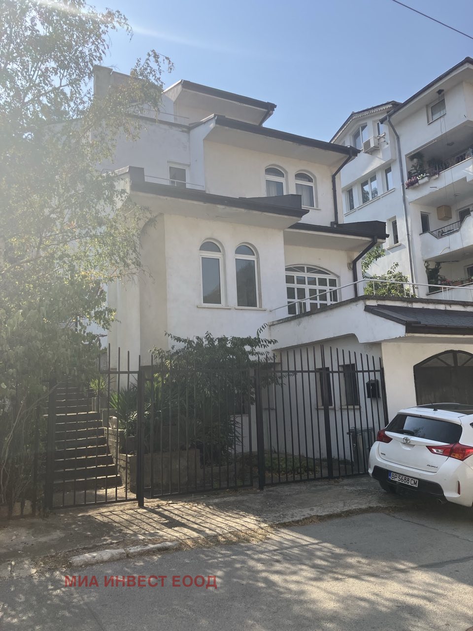 Продава КЪЩА, гр. Враца, Кемера - Художник, снимка 2 - Къщи - 47140625