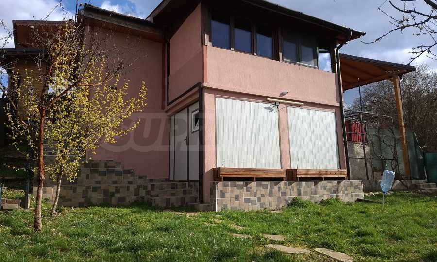 Продава КЪЩА, гр. Годеч, област София област