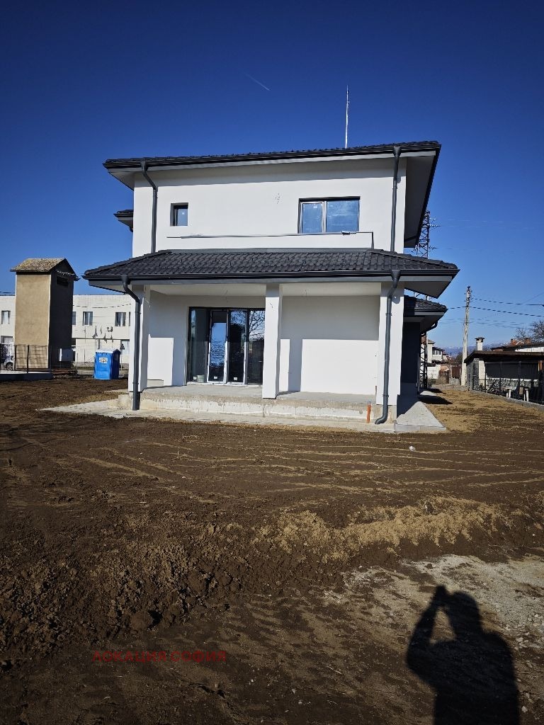 Продава КЪЩА, гр. Елин Пелин, област София област