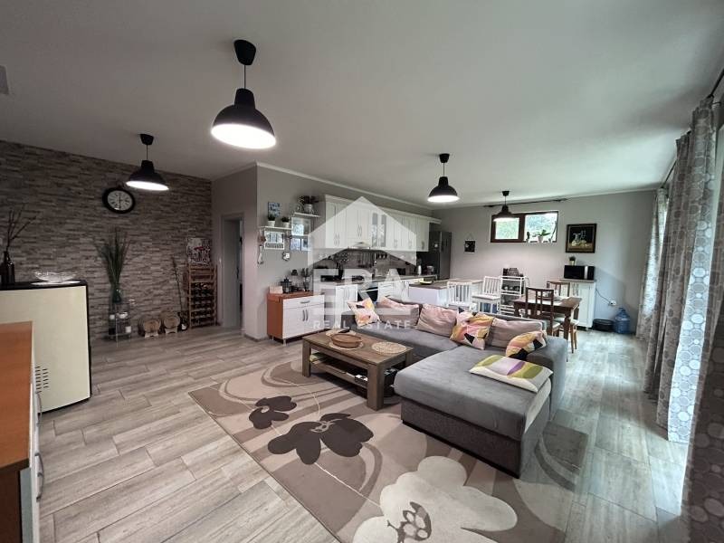 Продава КЪЩА, гр. Варна, м-т Перчемлията, снимка 3 - Къщи - 53147673