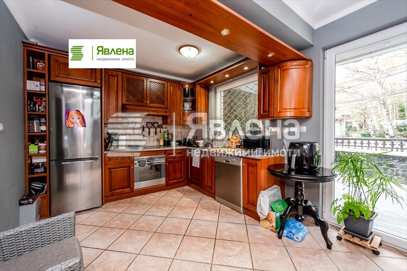 Продава КЪЩА, гр. София, в.з.Бояна