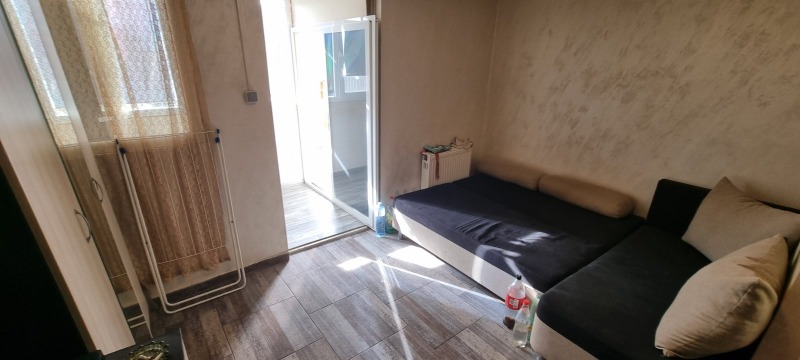 Продава ВИЛА, гр. Разград, Промишлена зона - Запад, снимка 5 - Вили - 52466044