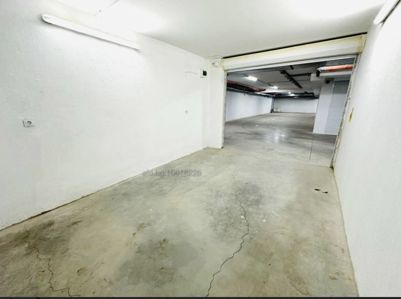 Продава ГАРАЖ, ПАРКОМЯСТО, гр. Пловдив, Кючук Париж, снимка 2 - Гаражи и паркоместа - 53322978