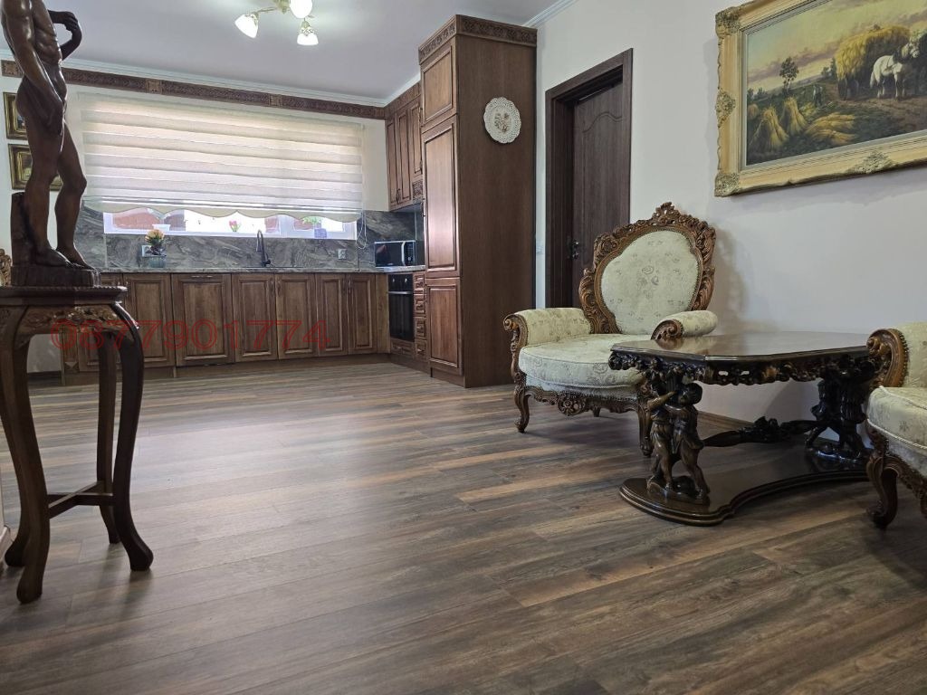 Продава КЪЩА, гр. Банско, област Благоевград, снимка 11 - Къщи - 56015656
