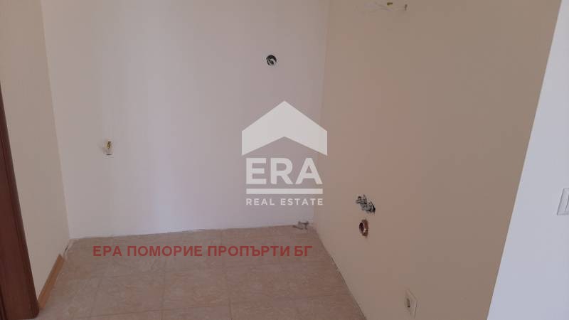 Продава 3-СТАЕН, гр. Поморие, област Бургас, снимка 9 - Aпартаменти - 49001526