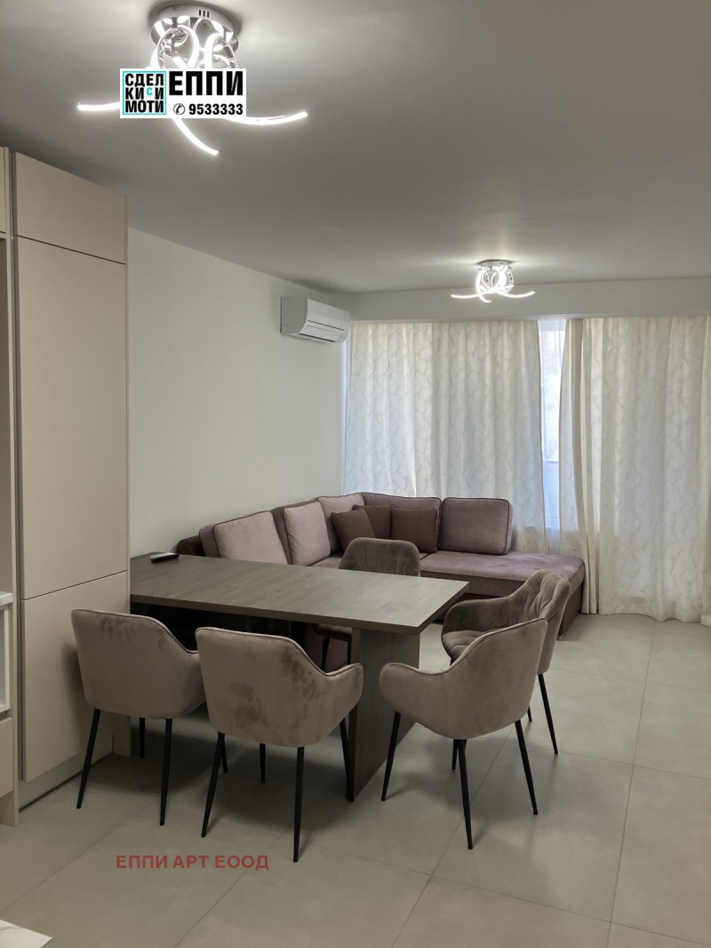 À venda  3 quartos Sofia , Centar , 121 m² | 27092379