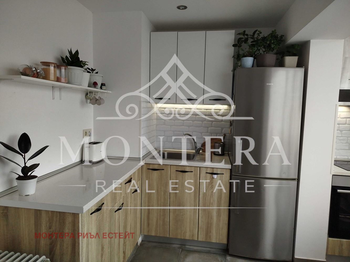 Продава 3-СТАЕН, гр. Варна, Левски 1