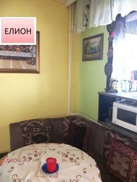 2 slaapkamers Iztok, Pernik 12