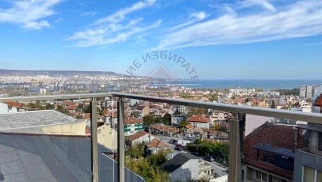 Te koop  3 slaapkamers Varna , Asparuchovo , 187 m² | 82382519