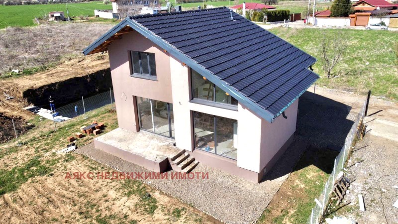 Продава  Къща, град София, с. Житен •  289 000 EUR • ID 81142438 — holmes.bg - [1] 