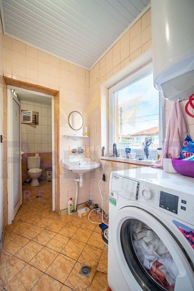 Продава КЪЩА, гр. Балчик, област Добрич, снимка 14 - Къщи - 53094641