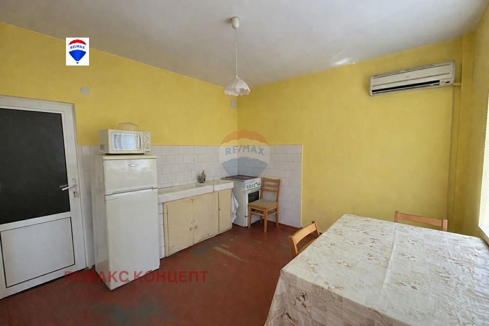 Продава МНОГОСТАЕН, гр. Шумен, Център, снимка 4 - Апартаменти - 54327382