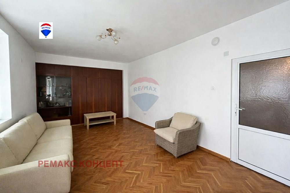 Продава МНОГОСТАЕН, гр. Шумен, Център