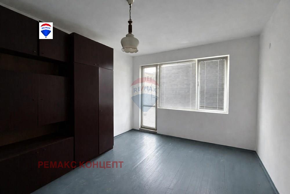 Продава МНОГОСТАЕН, гр. Шумен, Център, снимка 6 - Апартаменти - 54327382