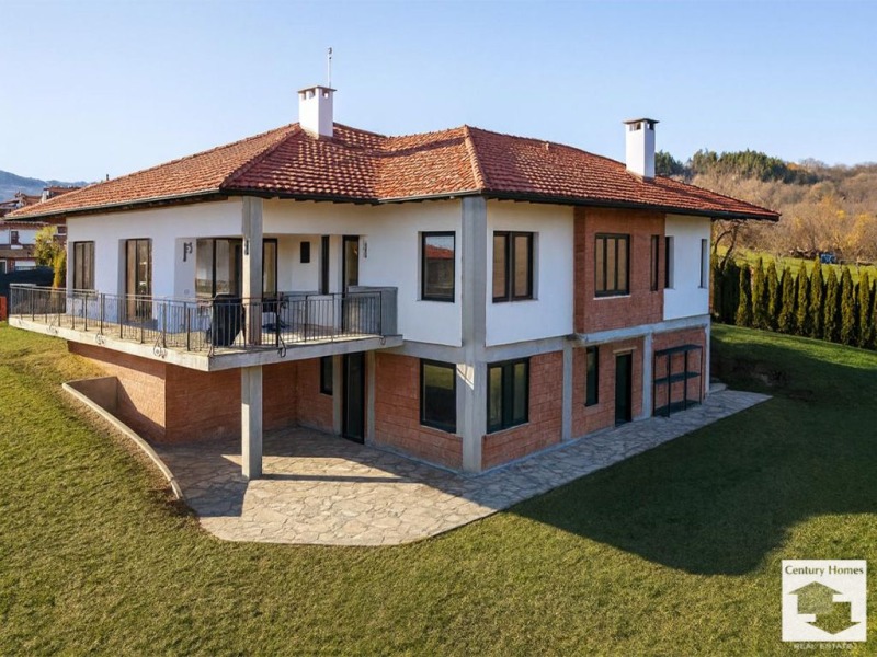 Продава КЪЩА в област Велико Търново, с. Средни колиби - 290 кв.м / 550 000 € » 1 075 706.50 лв., СЕНТЧЪРИ ХОУМС