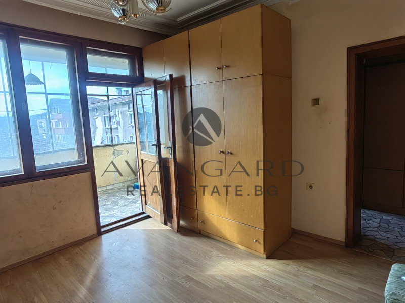 En venta  Piso de la casa Plovdiv , Karshiyaka , 120 metros cuadrados | 82472374 - imagen [6]