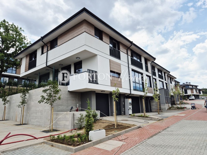 Na sprzedaż  Dom Sofia , m-t Kambanite , 276 mkw | 58500059