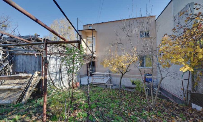 Продава КЪЩА, гр. София, Горубляне, снимка 2 - Къщи - 52445797