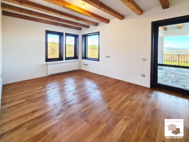 Продава КЪЩА, с. Средни колиби, област Велико Търново, снимка 6 - Къщи - 52475701