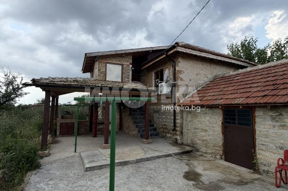 Продава КЪЩА, с. Вратарите, област Добрич