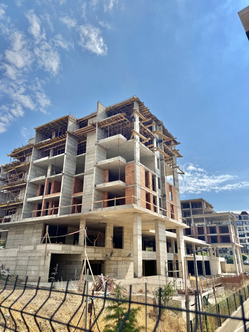 De vânzare  1 dormitor Varna , Vâzrajdane 1 , 66 mp | 94540433