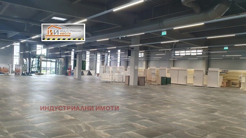 Продава  Магазин град Пловдив , Индустриална зона - Север , 2730 кв.м | 42584758 - изображение [3]