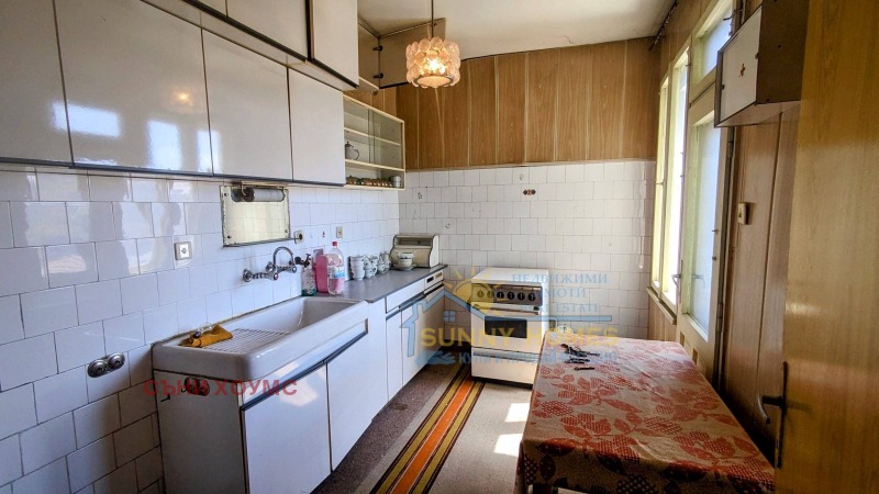 Продава 3-СТАЕН, гр. Павликени, област Велико Търново, снимка 4 - Апартаменти - 52649304