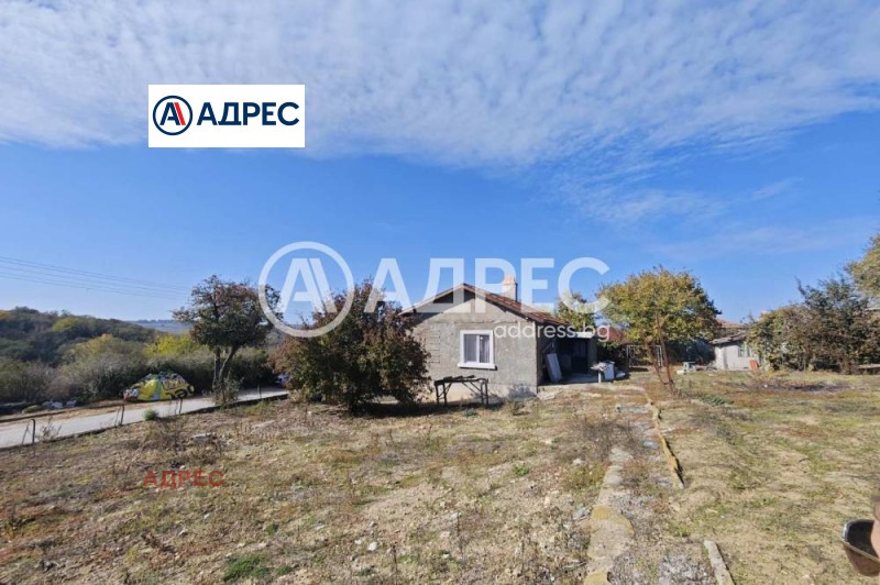 Продава КЪЩА, с. Ботево, област Варна, снимка 8 - Къщи - 52172111