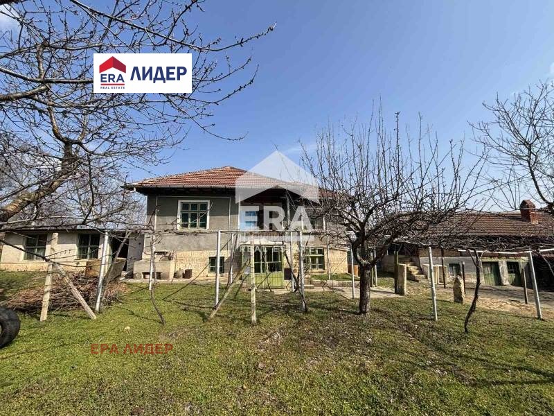 Продава КЪЩА, с. Екзарх Йосиф, област Русе