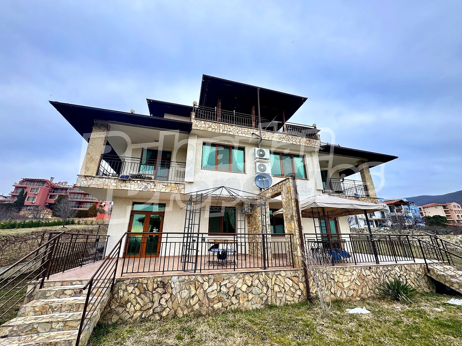 Продава КЪЩА, гр. Свети Влас, област Бургас, снимка 2 - Къщи - 53162037
