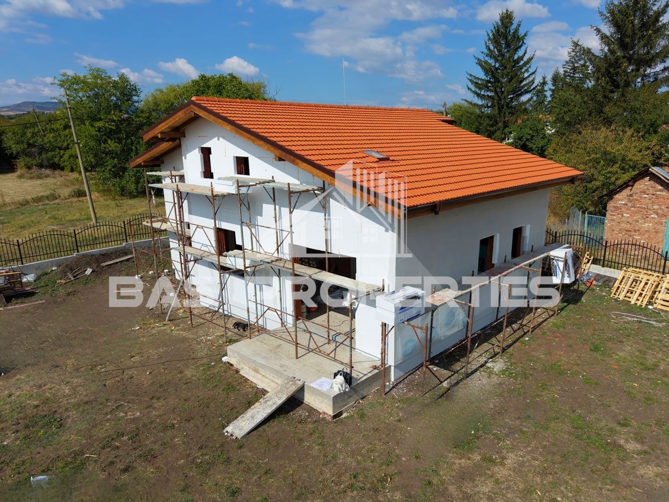 Продава КЪЩА, с. Хераково, област София област