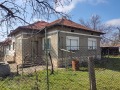 Продава КЪЩА, гр. Исперих, област Разград, снимка 1