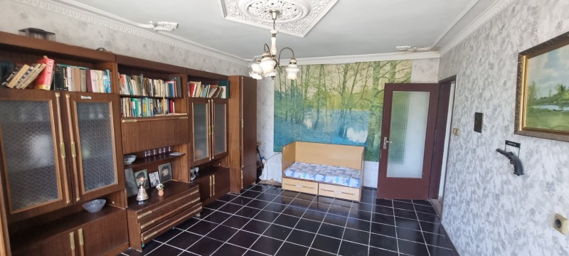 Продава ЕТАЖ ОТ КЪЩА в град Разград, Житница - 110 кв.м / 127 822.97 € » 250 000 лв., РОС -НЕДВИЖИМИ ИМОТИ