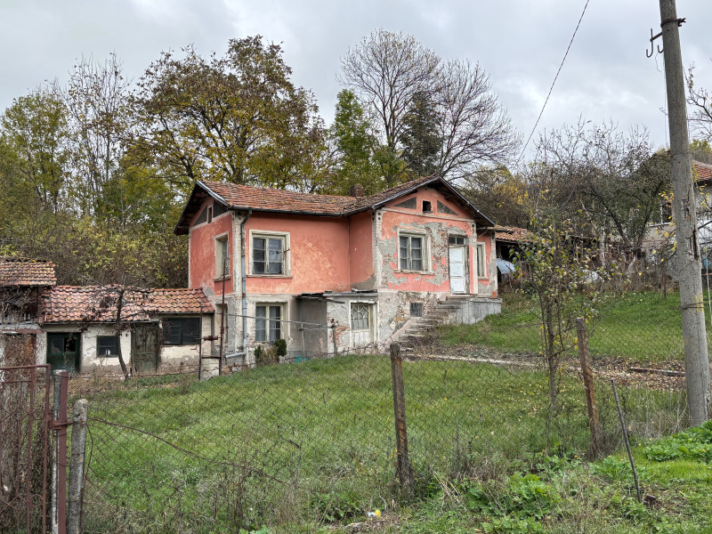 Продава КЪЩА в област Перник, с. Расник - 66 кв.м / 40 000 € » 78 233.20 лв., РИЪЛТИ ПАРТНЪРС