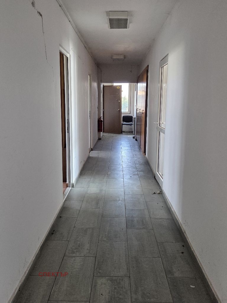 Til salgs  Kontor Pernik , Tsentar , 215 kvm | 63289954 - bilde [3]