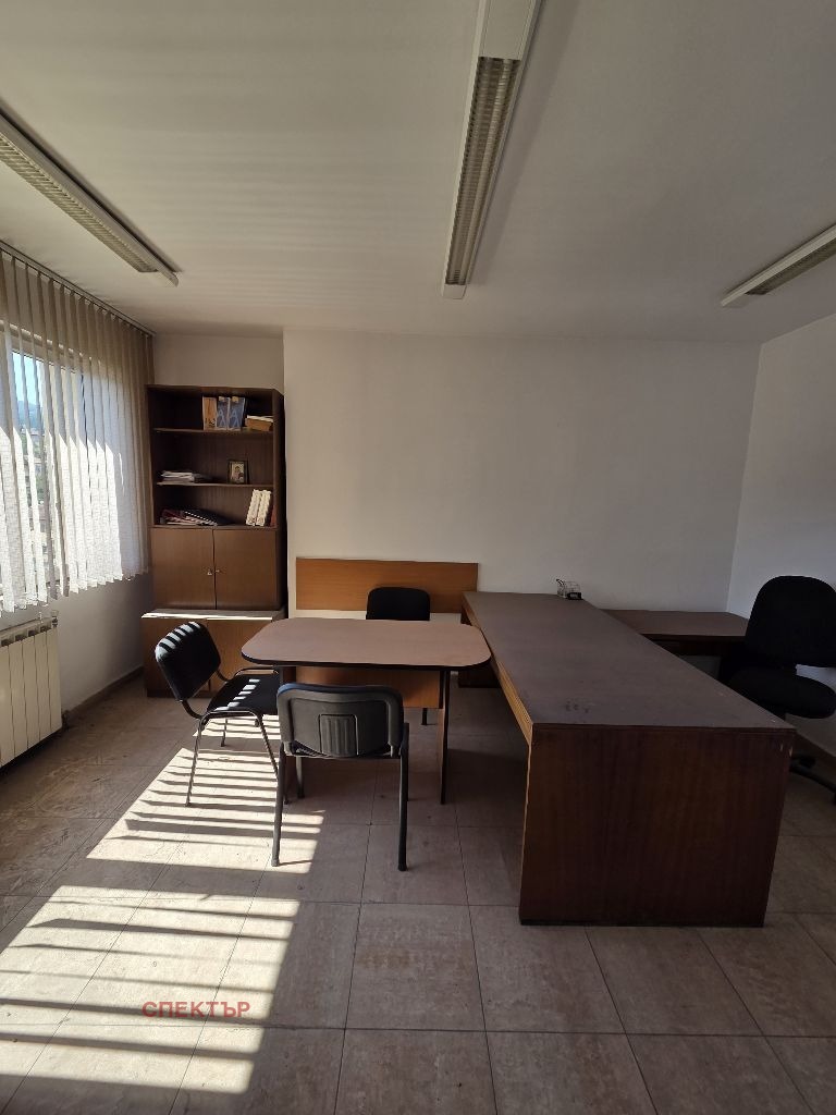 Til salgs  Kontor Pernik , Tsentar , 215 kvm | 63289954 - bilde [9]