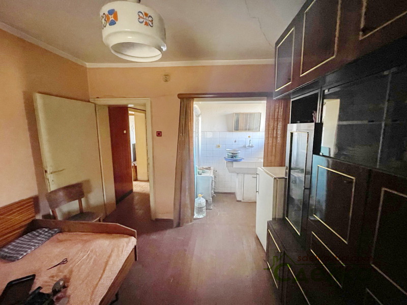 Продава  Етаж от къща град Габрово , Център , 102 кв.м | 81856490 - изображение [2]