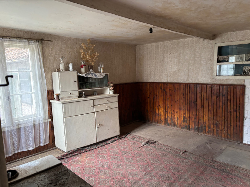 Продава КЪЩА, с. Расник, област Перник, снимка 10 - Къщи - 52315060