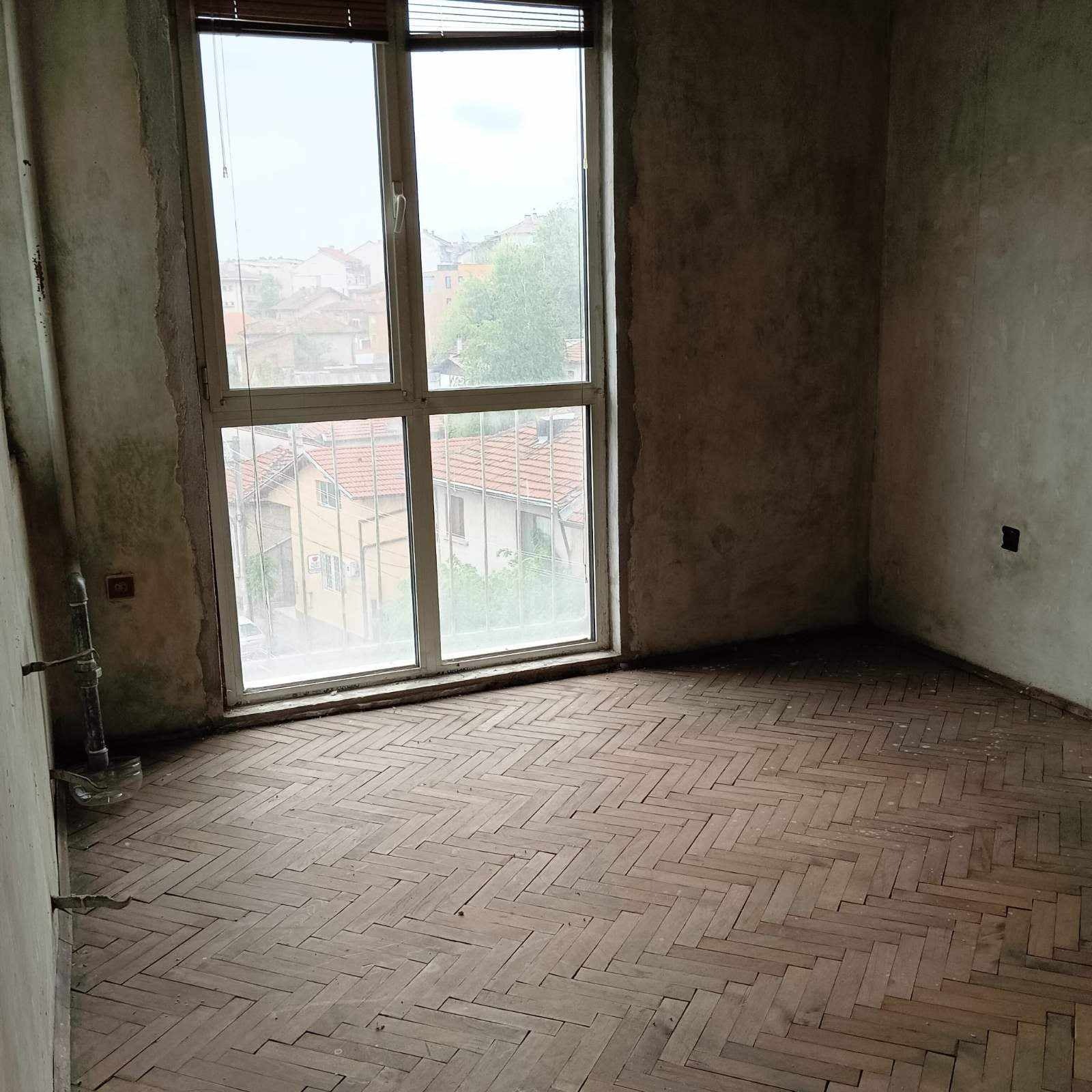 Продава 3-СТАЕН, гр. Плевен, Идеален център, снимка 2 - Апартаменти - 42537098