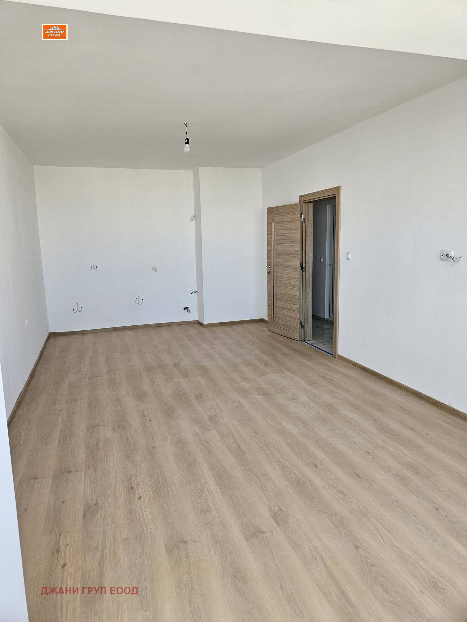 Продава 4-СТАЕН, гр. Шумен, Добруджански, снимка 2 - Апартаменти - 55934178
