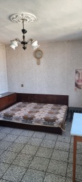 Продава ЕТАЖ ОТ КЪЩА, град Разград, Житница • 250000 лв. / 127822.97 € • 21198375 12
