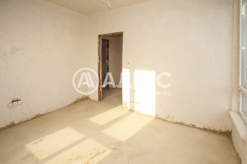 Продава КЪЩА, гр. София, м-т Камбаните, снимка 11 - Къщи - 53092549