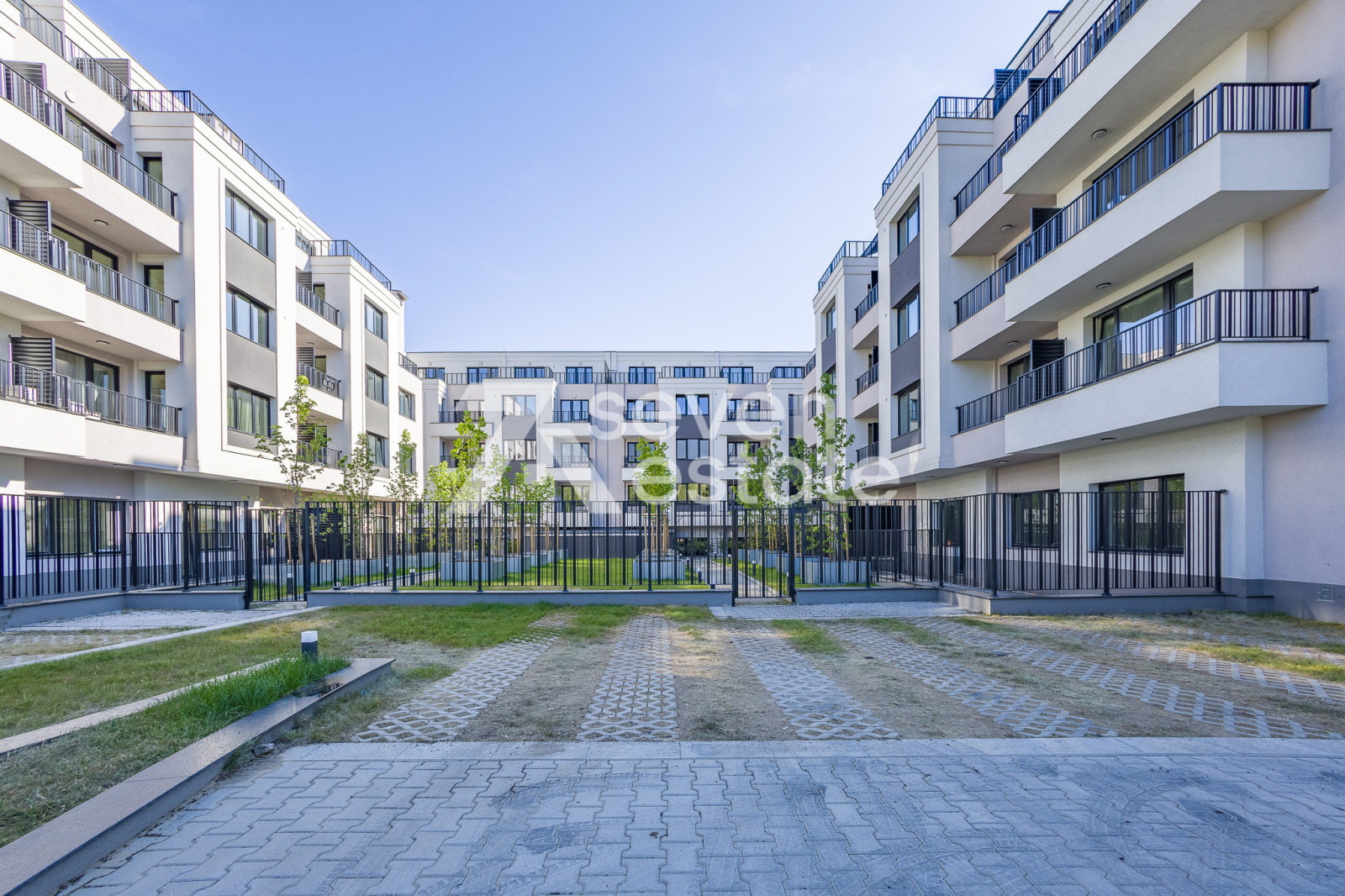 Продава 2-СТАЕН, гр. София, Витоша, снимка 15 - Апартаменти - 55930000