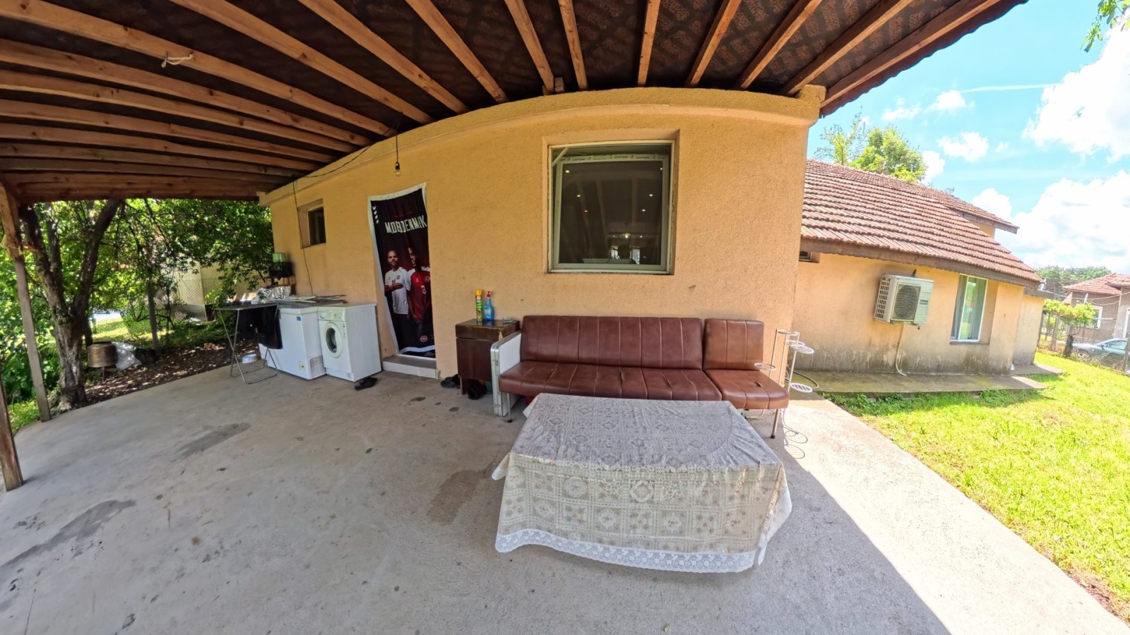 Продава КЪЩА, гр. Исперих, област Разград, снимка 2 - Къщи - 56332762