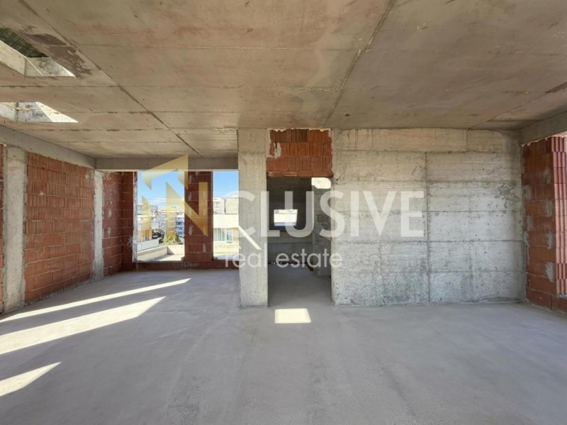 Продава МЕЗОНЕТ в град Варна, Център - 254 кв.м / 950 000 € » 1 858 038.50 лв., ИНКЛУЗИВ ВАРНА