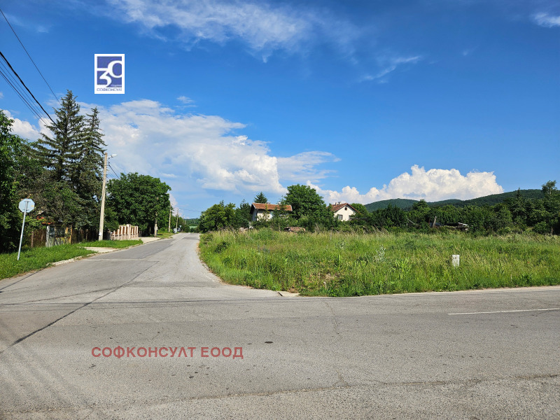 Продава ПАРЦЕЛ в област Перник, с. Жедна - 1845 кв.м / 41 900 € » 81 949.28 лв., СОФКОНСУЛТ ЕООД