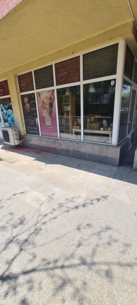 Продажба на магазини в град София - изображение 4 