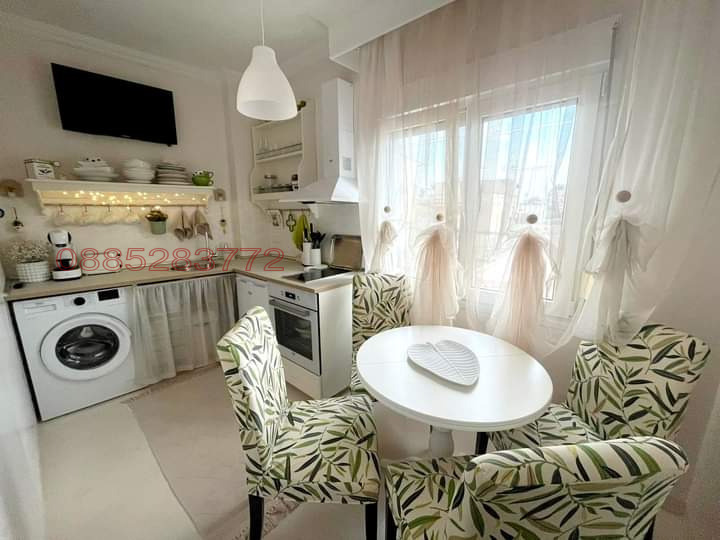 Продава 2-СТАЕН, Извън страната, област Извън страната