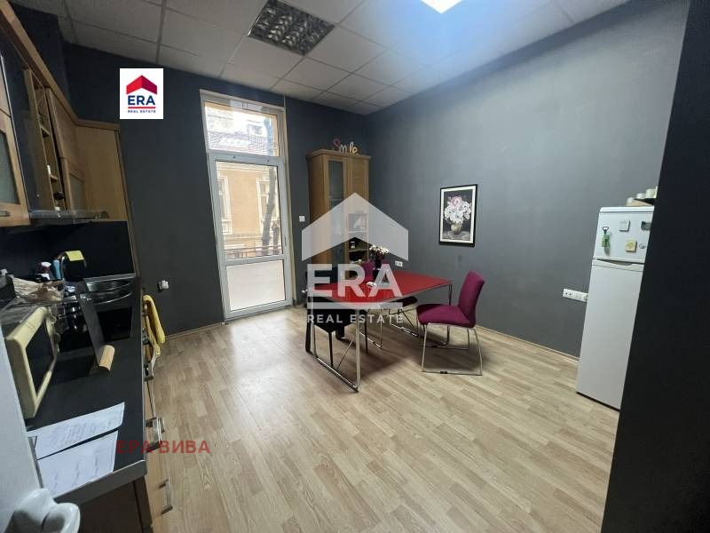 Продава МНОГОСТАЕН, гр. София, Център, снимка 6 - Апартаменти - 52520280